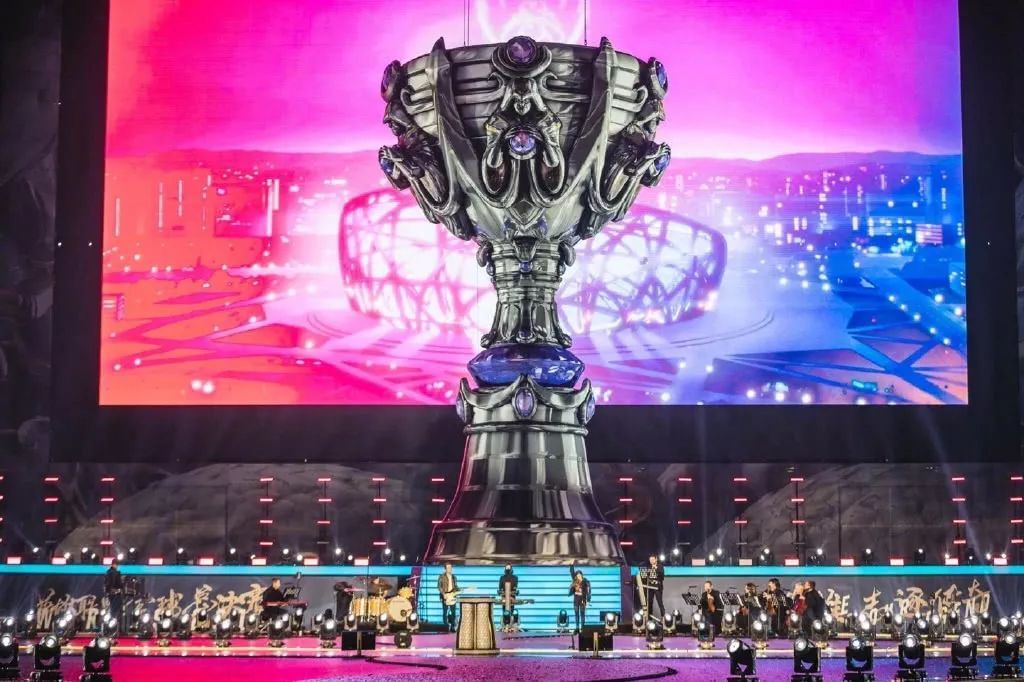 接略显犹疑 接略显犹疑